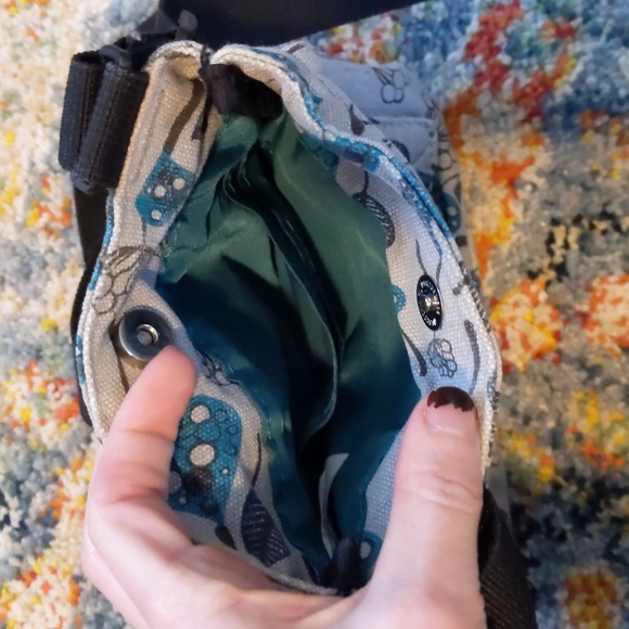 Kavu Crossbody and Wallet - Picture 4 of 13